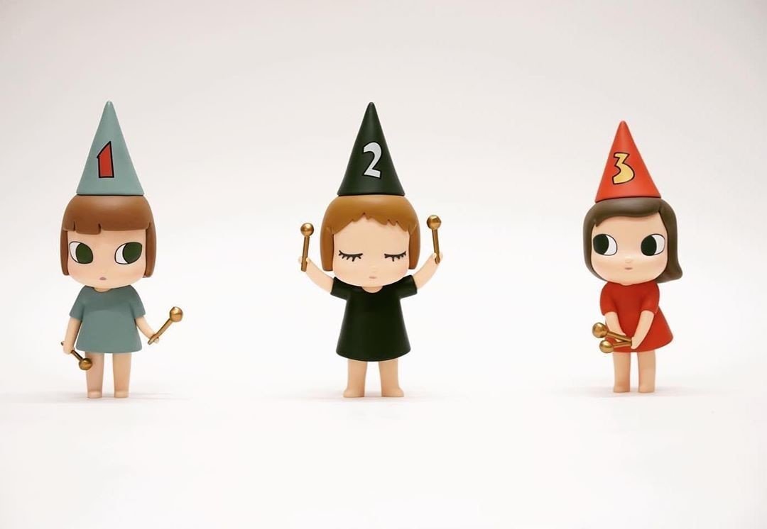 YOSHITOMO NARA - 123 Drumming Girls Figure (Set of 3), 2020
