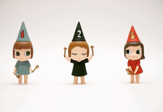 YOSHITOMO NARA - 123 Drumming Girls Figure (Set of 3), 2020